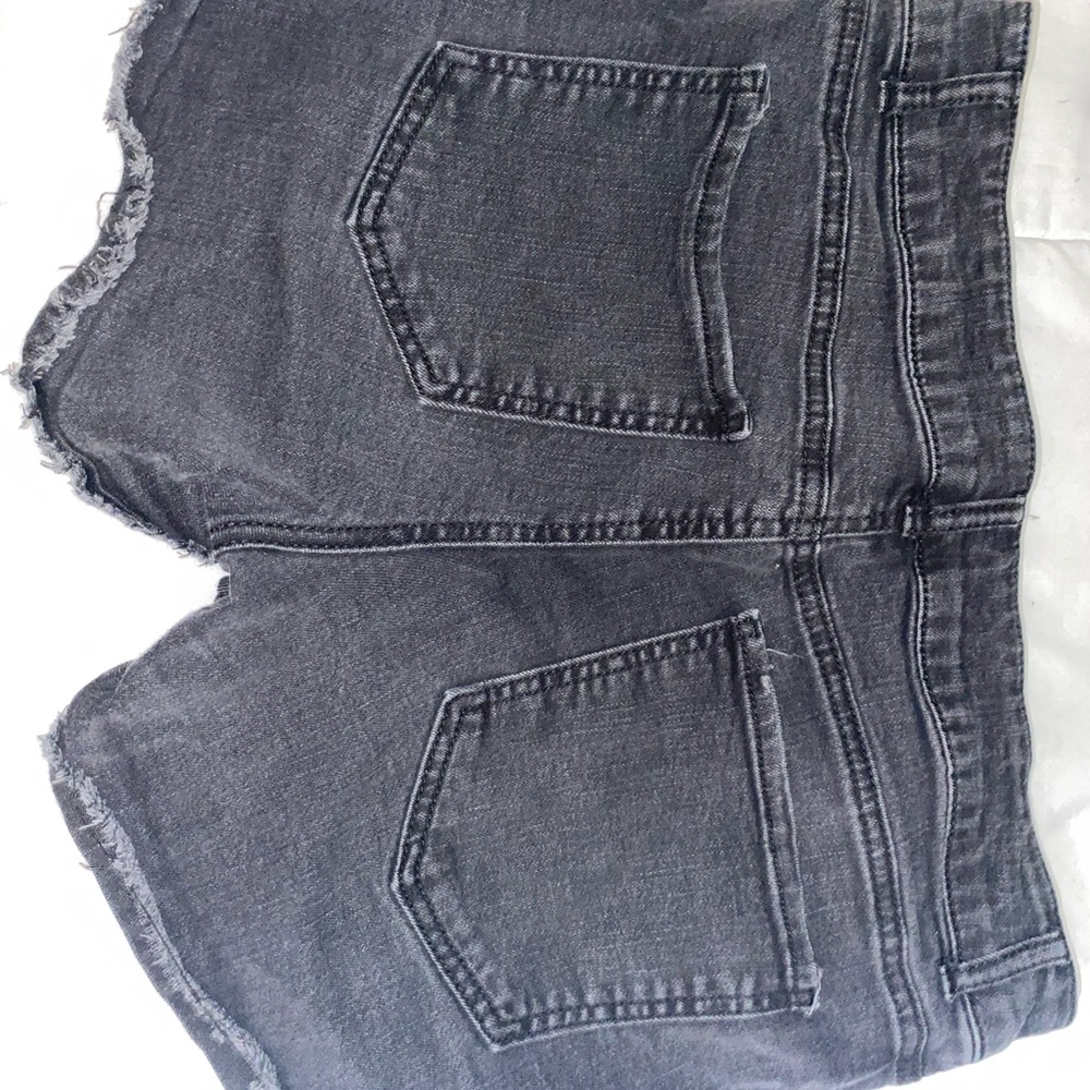 Gray/black shorts